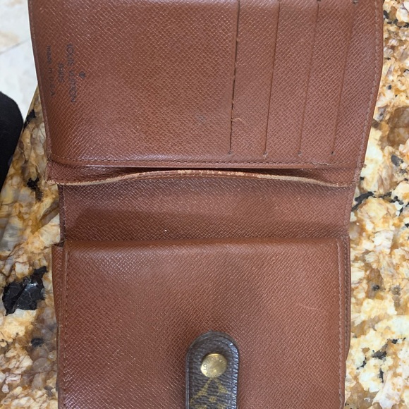 Louis Vuitton Used Monogam Wallet Gold frame snap - Picture 3 of 5